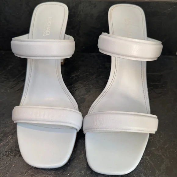 Light blue Michael Kors heels size 7.5- perfect something blue for wedding event - Picture 2 of 6